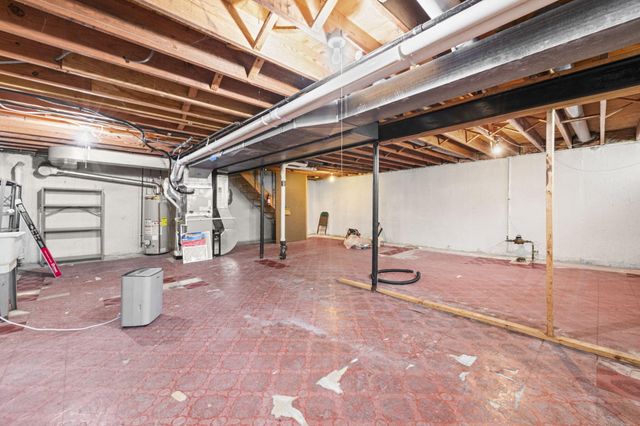 36233 Fredericksburg Road, Farmington Hills, MI 48331