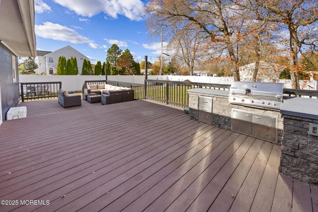 802 E Hickory Drive, Lanoka Harbor, NJ 08734