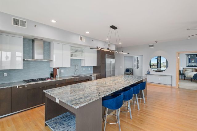 1240 S 2nd Street 1201, Minneapolis, MN 55415