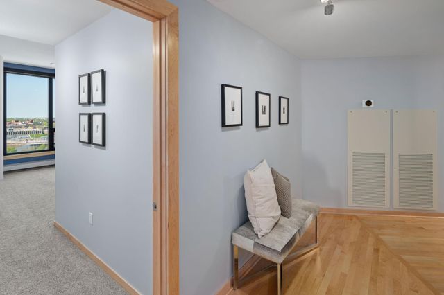 1240 S 2nd Street 1201, Minneapolis, MN 55415