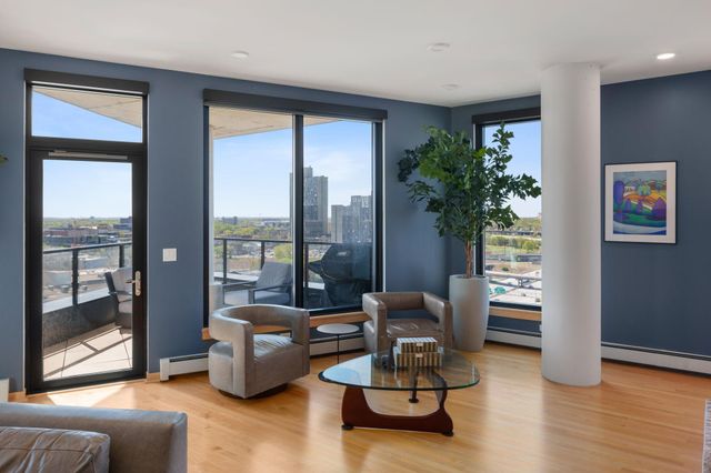 1240 S 2nd Street 1201, Minneapolis, MN 55415