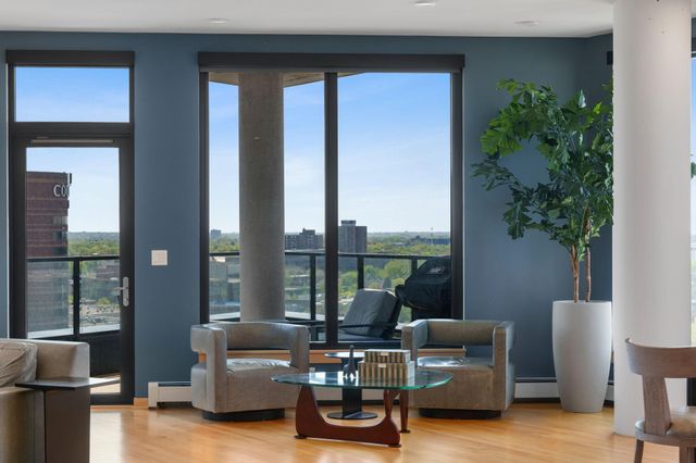 1240 S 2nd Street 1201, Minneapolis, MN 55415