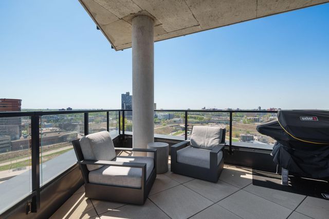 1240 S 2nd Street 1201, Minneapolis, MN 55415