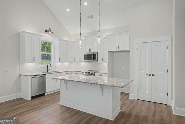 110 Doris Path, Dallas, GA 30157