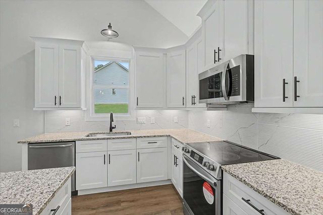 110 Doris Path, Dallas, GA 30157