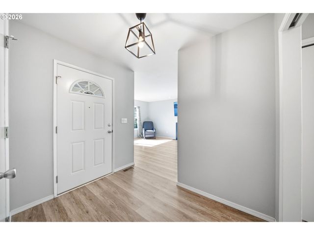 7613 Nw ANDERSON Ave, Vancouver, WA 98665