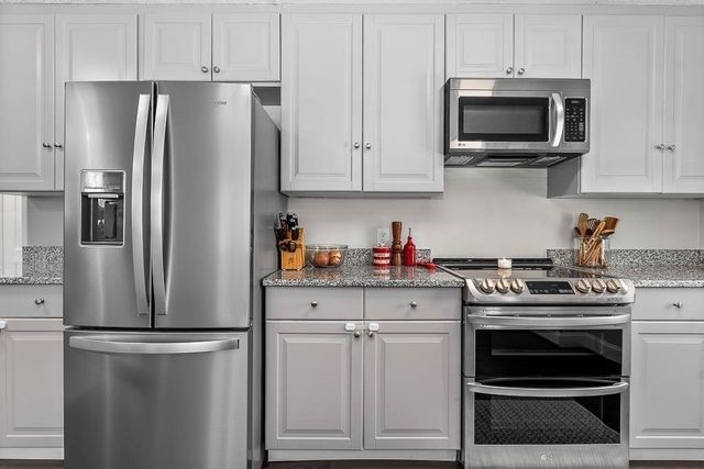 375 Union St, Millis, MA 02054