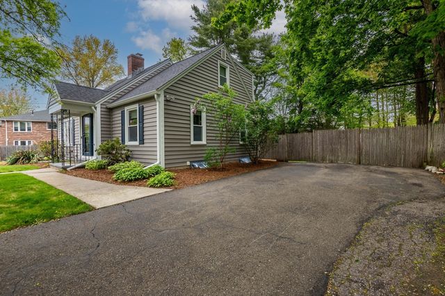 375 Union St, Millis, MA 02054