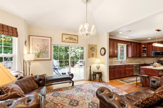 8 Sunshine Way, Jackson, NJ 08527
