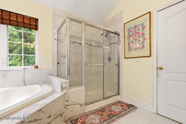 8 Sunshine Way, Jackson, NJ 08527