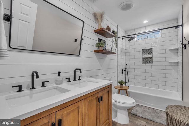 116 POLLY POD RD, West Creek, NJ 08092