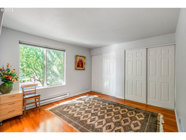 10137 Sw TRAPPER Ter, Beaverton, OR 97008