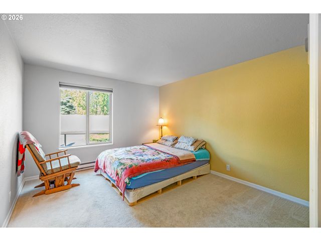 10137 Sw TRAPPER Ter, Beaverton, OR 97008