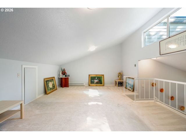 10137 Sw TRAPPER Ter, Beaverton, OR 97008