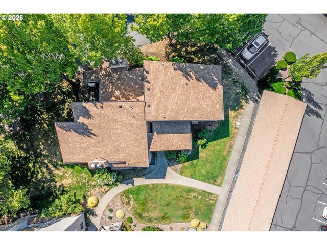 10137 Sw TRAPPER Ter, Beaverton, OR 97008