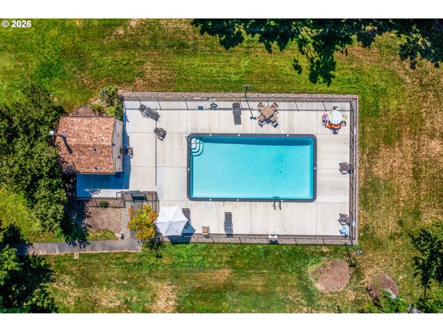 10137 Sw TRAPPER Ter, Beaverton, OR 97008