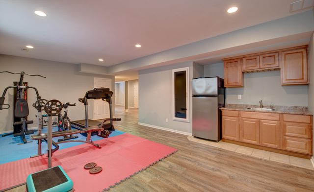 669 Davis Circle, Crown Point, IN 46307