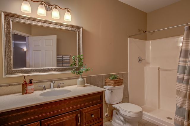 669 Davis Circle, Crown Point, IN 46307