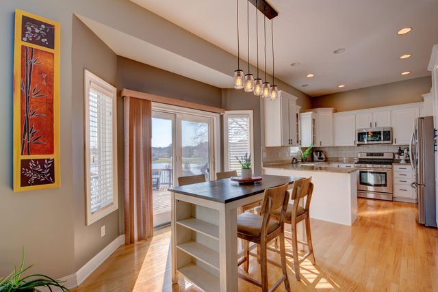 669 Davis Circle, Crown Point, IN 46307