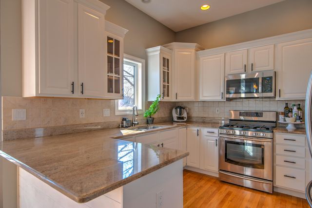 669 Davis Circle, Crown Point, IN 46307