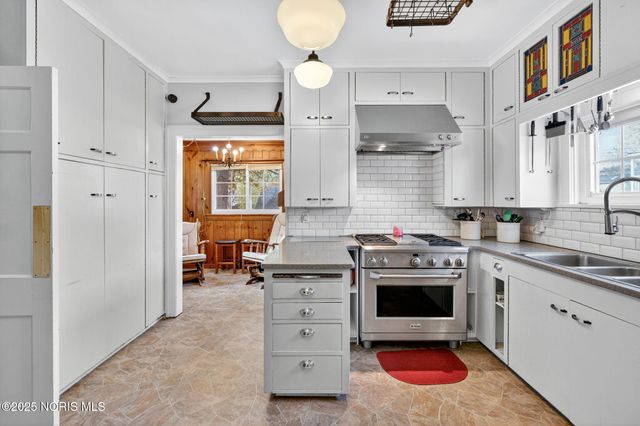 229 Woodland Avenue, Swanton, OH 43558