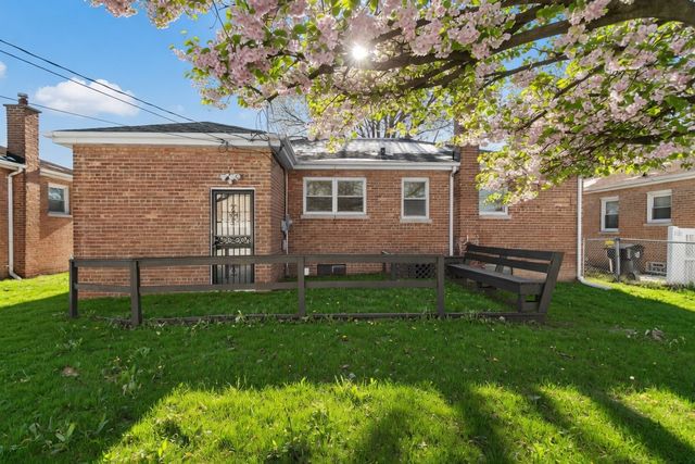 752 E 164th Street, South Holland, IL 60473