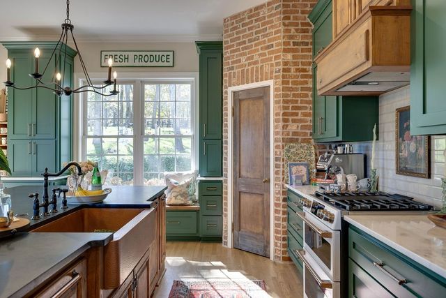 4447 Savage Pointe Dr, Franklin, TN 37064