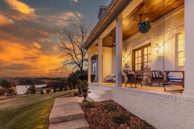 4447 Savage Pointe Dr, Franklin, TN 37064