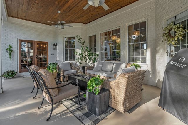 4447 Savage Pointe Dr, Franklin, TN 37064