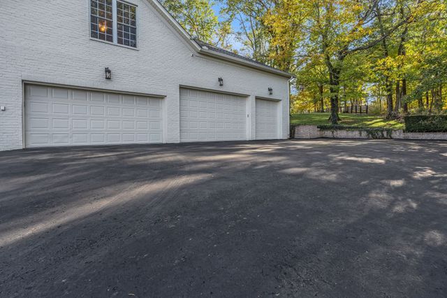 4447 Savage Pointe Dr, Franklin, TN 37064