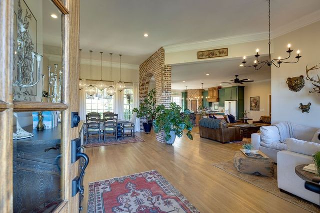 4447 Savage Pointe Dr, Franklin, TN 37064