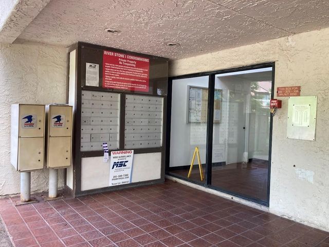 3075 Walnut Bend Lane 33, Houston, TX 77042