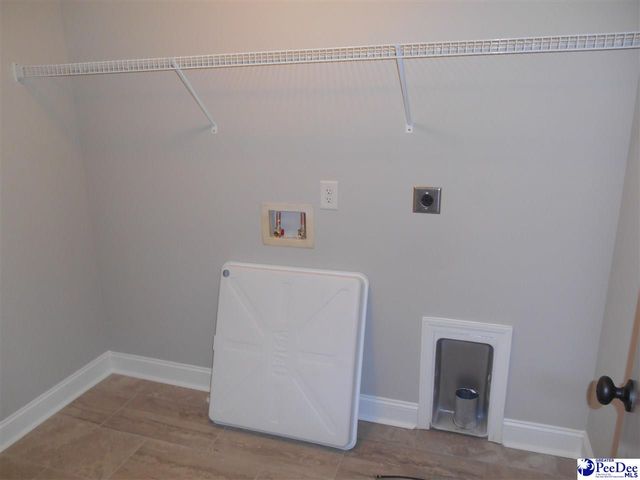 1081 Wessex, Florence, SC 29501
