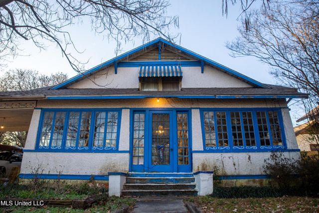 110 Catalpa Street, Clarksdale, MS 38614