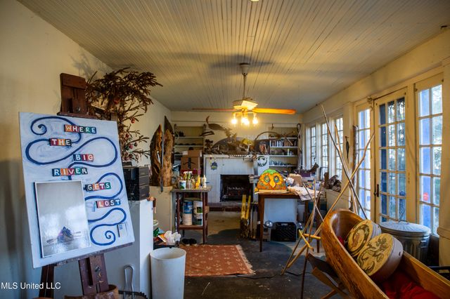 110 Catalpa Street, Clarksdale, MS 38614