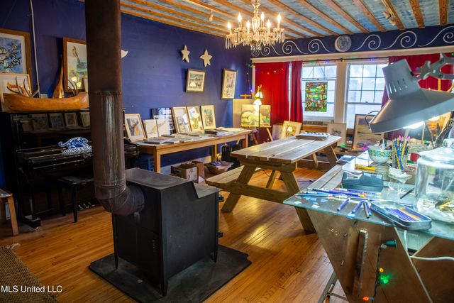 110 Catalpa Street, Clarksdale, MS 38614