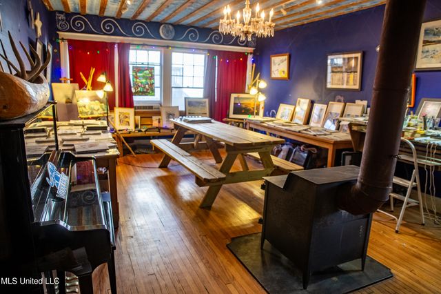 110 Catalpa Street, Clarksdale, MS 38614