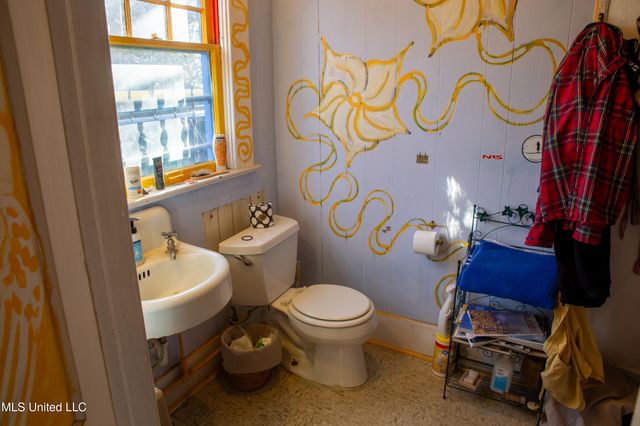 110 Catalpa Street, Clarksdale, MS 38614