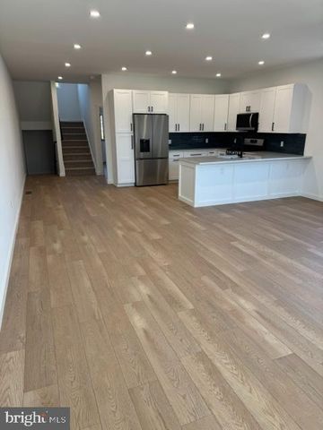 18 PINE ST, Westville, NJ 08093