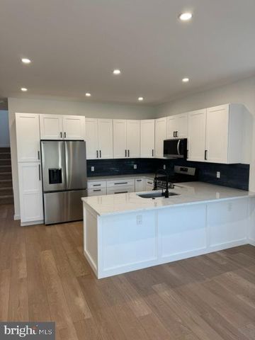 18 PINE ST, Westville, NJ 08093