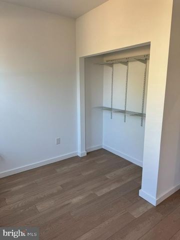18 PINE ST, Westville, NJ 08093