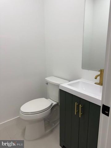 18 PINE ST, Westville, NJ 08093