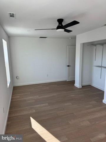 18 PINE ST, Westville, NJ 08093