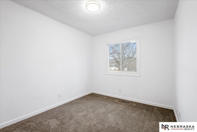 3130 NW 1st Street, Lincoln, NE 68521