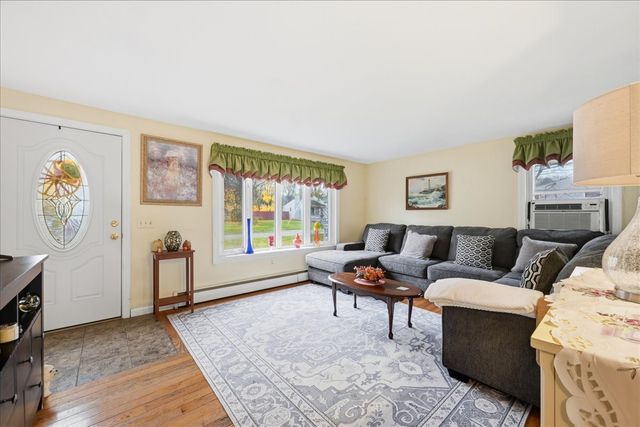 7 Barn Road, Ledyard, CT 06339