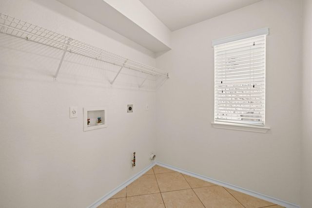 3410 Flowstone LN, Round Rock, TX 78681