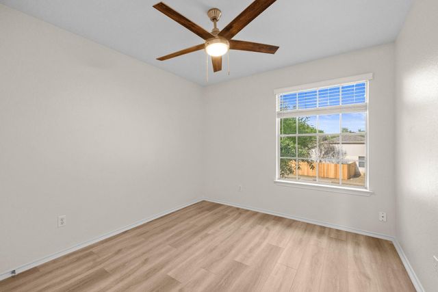 3410 Flowstone LN, Round Rock, TX 78681