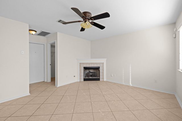 3410 Flowstone LN, Round Rock, TX 78681