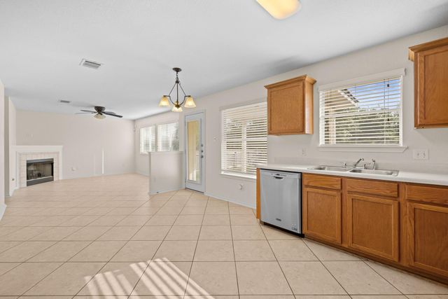 3410 Flowstone LN, Round Rock, TX 78681