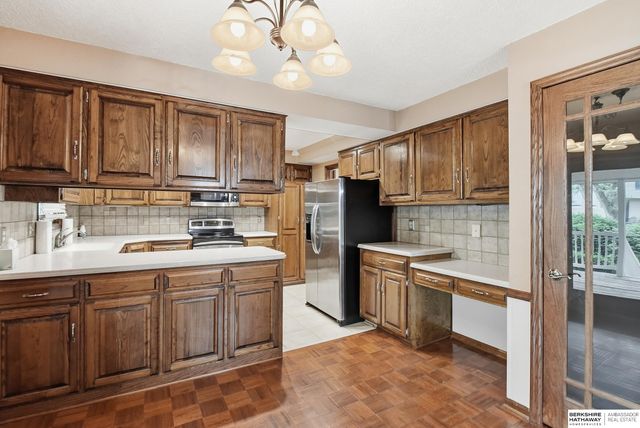 9259 Berry Street, Omaha, NE 68127